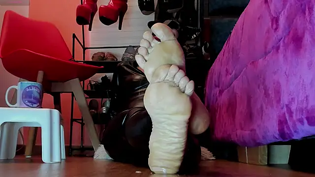  BrendaMichel  online show from 03-19-25, 06:55