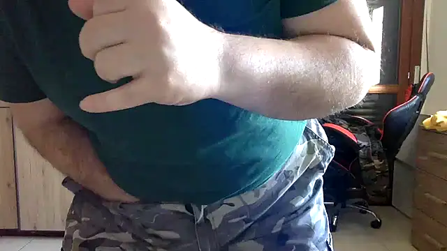 Snapshot of Cazzocollant chatting on 02-11-25, 11:43 Cazzocollant online show from 02-11-25, 11:43