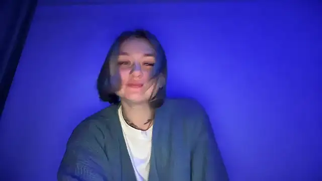 Isabel-Bailey online show from 10-31-25, 08:54