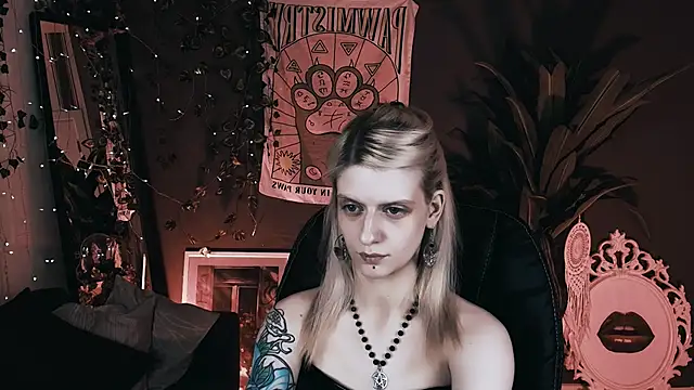 Noah ElmerX online show from 11-26-25, 10:00