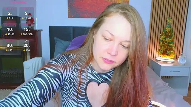Snapshot of CutieGinger chatting on 12-21-25, 03:30 CutieGinger online show from 12-21-25, 03:30