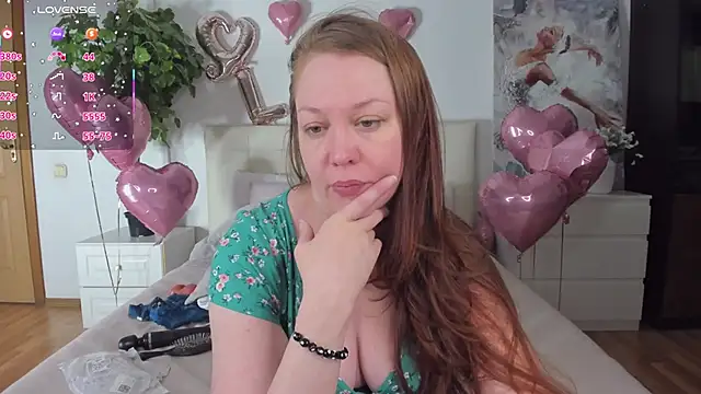 Snapshot of CutieGinger chatting on 02-15-26, 05:15 CutieGinger online show from 02-15-26, 05:15