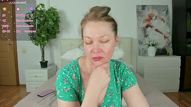 Snapshot of CutieGinger chatting on 04-08-26, 06:24 CutieGinger online show from 04-08-26, 06:24