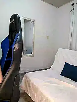 Snapshot of Rafaelayamazaki chatting on 01-13-25, 10:56 Rafaelayamazaki online show from 01-13-25, 10:56