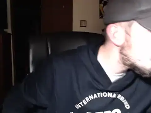 Snapshot of pensguy30 chatting on 12-29-24, 06:38 pensguy30 online show from 12-29-24, 06:38