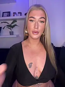 Snapshot of MissyLeeX chatting on 01-04-25, 05:47 MissyLeeX online show from 01-04-25, 05:47