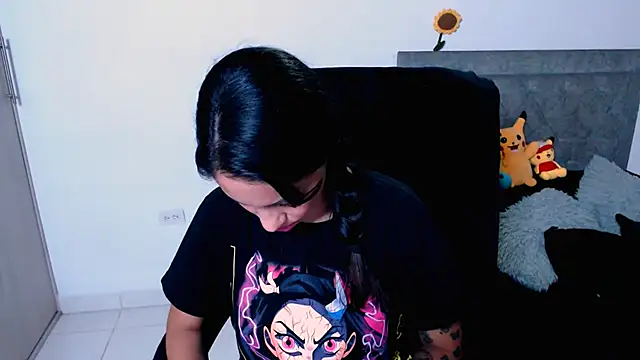 Snapshot of diana__34 chatting on 05-22-26, 11:21 diana 34 online show from 05-22-26, 11:21