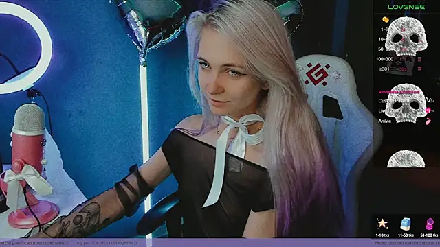 Snapshot of Fridart-house_Fortuna chatting on 01-23-25, 02:28 Fridart-house Fortuna online show from 01-23-25, 02:28