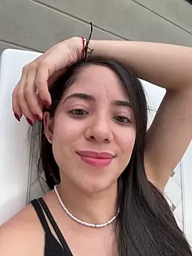 adriana  sosa  online show from 12-18-24, 10:24