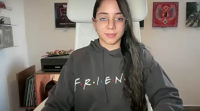 adriana  sosa  online show from 01-04-25, 10:13