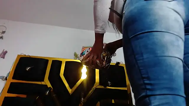 Helennahot online show from 01-24-25, 06:46