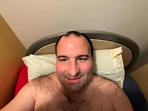 Snapshot of FrankTaylor66 chatting on 11-12-25, 09:14 FrankTaylor66 online show from 11-12-25, 09:14