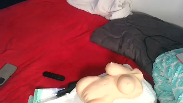 Carolinayoungin online show from 12-23-24, 05:43