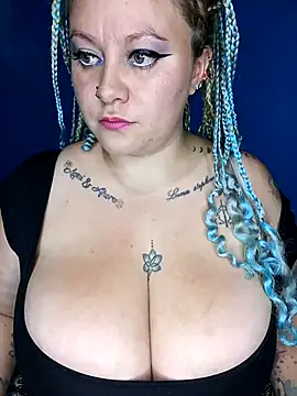 Snapshot of miley_jensen chatting on 01-07-26, 02:41 miley jensen online show from 01-07-26, 02:41