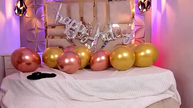 Snapshot of nahia_low chatting on 12-23-24, 03:18 nahia low online show from 12-23-24, 03:18