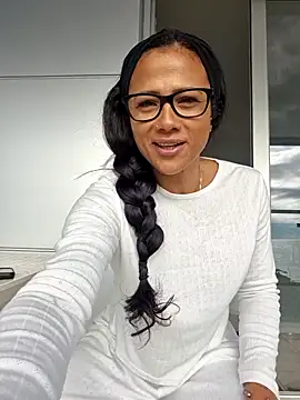 Allana Squirt online show from 11-18-25, 09:47