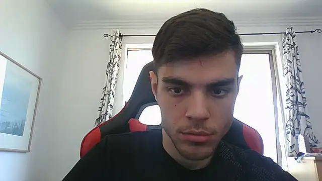 Snapshot of Omarnede chatting on 11-09-25, 05:28 Omarnede online show from 11-09-25, 05:28