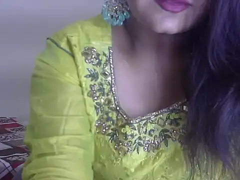 Snapshot of Lusty_Wife1 chatting on 10-24-25, 07:43 Lusty Wife1 online show from 10-24-25, 07:43