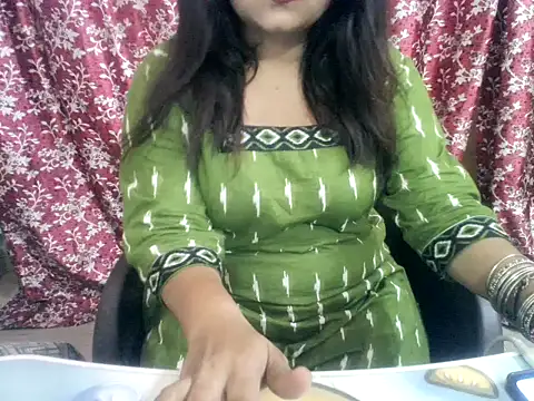 Snapshot of Lusty_Wife1 chatting on 06-07-26, 10:52 Lusty Wife1 online show from 06-07-26, 10:52