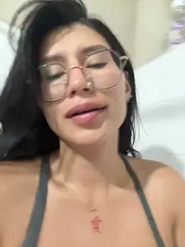 emily villamil online show from 02-28-26, 04:41