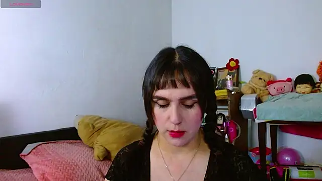 Snapshot of collette_beaufoy_ chatting on 07-20-26, 11:40 collette beaufoy online show from 07-20-26, 11:40