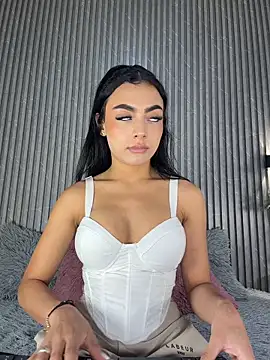 SHANONCLARK online show from 05-23-26, 06:01
