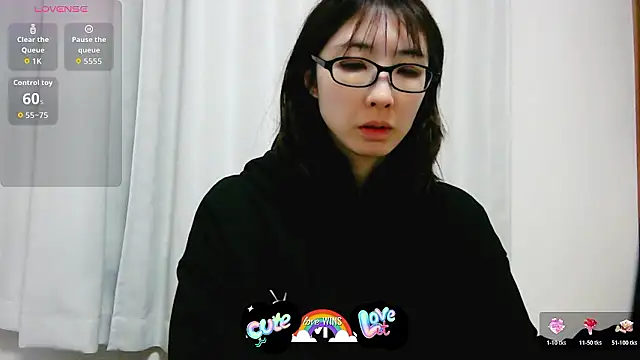 Love me Eri  online show from 12-20-25, 07:37