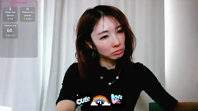 Snapshot of Love_me_Eri_ chatting on 05-26-26, 07:04 Love me Eri online show from 05-26-26, 07:04