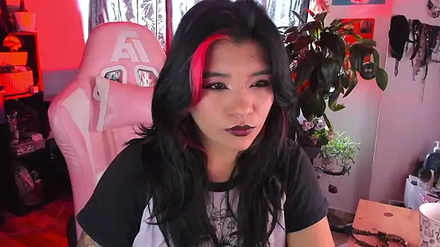 annie walker6 online show from 04-16-26, 06:30