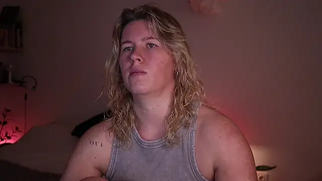 moonamii online show from 10-23-25, 08:40