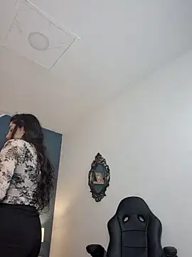 Ellie Jhonson   online show from 09-30-25, 10:26