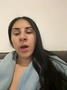 Snapshot of JenniferEdith chatting on 01-10-25, 03:27 JenniferEdith online show from 01-10-25, 03:27