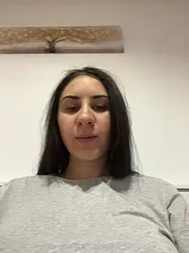 Snapshot of JenniferEdith chatting on 02-06-25, 11:21 JenniferEdith online show from 02-06-25, 11:21