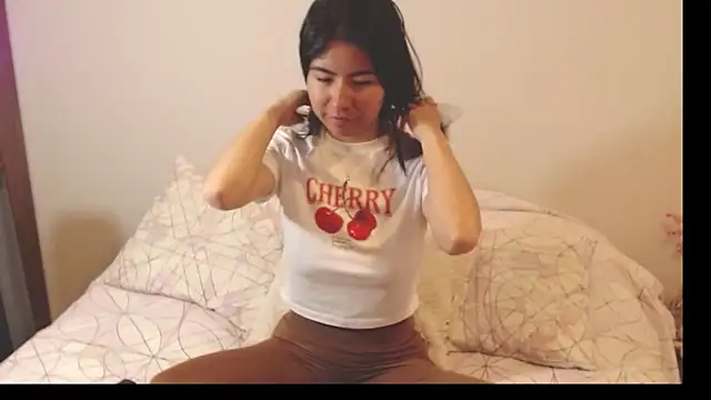 alice middlee online show from 11-12-25, 01:33