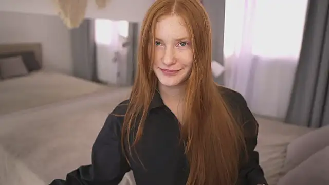 Snapshot of FiaMoor chatting on 09-12-25, 01:00 FiaMoor online show from 09-12-25, 01:00