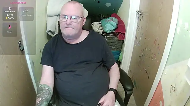 FriendlyDave online show from 03-04-25, 01:17