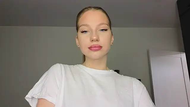 MiaKeler online show from 02-20-25, 04:57