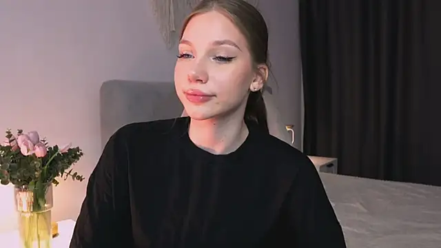 MiaKeler online show from 04-04-26, 09:01