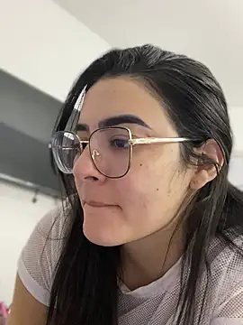 Snapshot of Lia_flowers chatting on 01-02-25, 10:33 Lia flowers online show from 01-02-25, 10:33