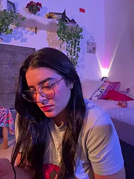 Snapshot of Lia_flowers chatting on 01-28-25, 01:39 Lia flowers online show from 01-28-25, 01:39