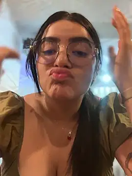 Snapshot of Lia_flowers chatting on 01-31-25, 11:45 Lia flowers online show from 01-31-25, 11:45