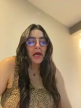 Snapshot of Lia_flowers chatting on 02-03-25, 11:36 Lia flowers online show from 02-03-25, 11:36