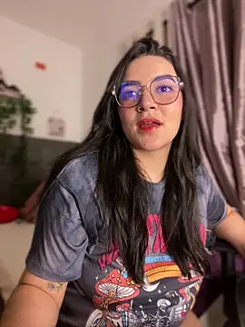 Snapshot of Lia_flowers chatting on 02-08-25, 02:04 Lia flowers online show from 02-08-25, 02:04
