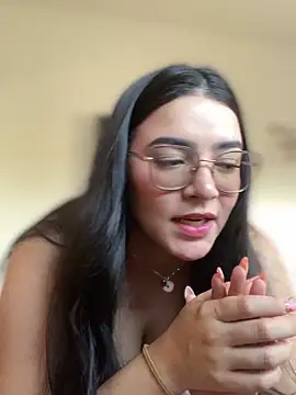 Snapshot of Lia_flowers chatting on 02-15-25, 10:21 Lia flowers online show from 02-15-25, 10:21