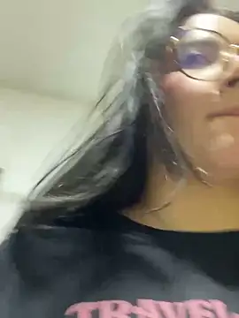 Snapshot of Lia_flowers chatting on 02-22-25, 02:50 Lia flowers online show from 02-22-25, 02:50