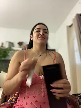 Snapshot of Lia_flowers chatting on 02-22-25, 11:03 Lia flowers online show from 02-22-25, 11:03