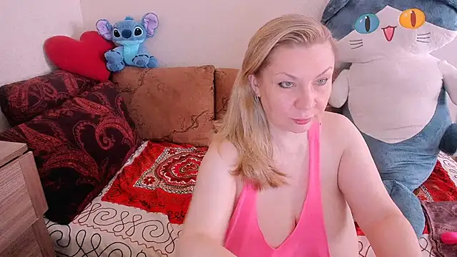 Snapshot of KerryBlareX chatting on 04-06-26, 11:33 KerryBlareX online show from 04-06-26, 11:33