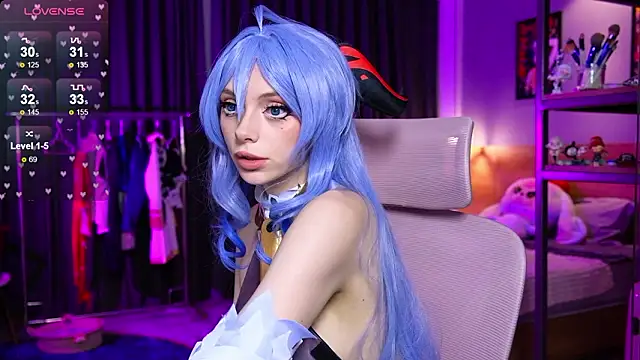 HolliWould  online show from 02-04-26, 11:27