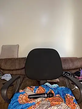 sweetestval online show from 03-15-25, 06:58