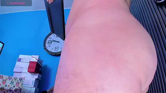 Patty jenkinss  online show from 02-21-25, 03:23